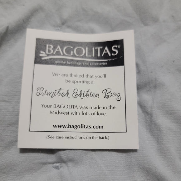 Handbags - Picture 5 of 5